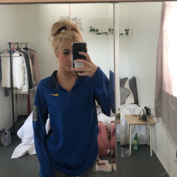 A blue Nike long sleeve quarter zip up. - Picture 3 of 3